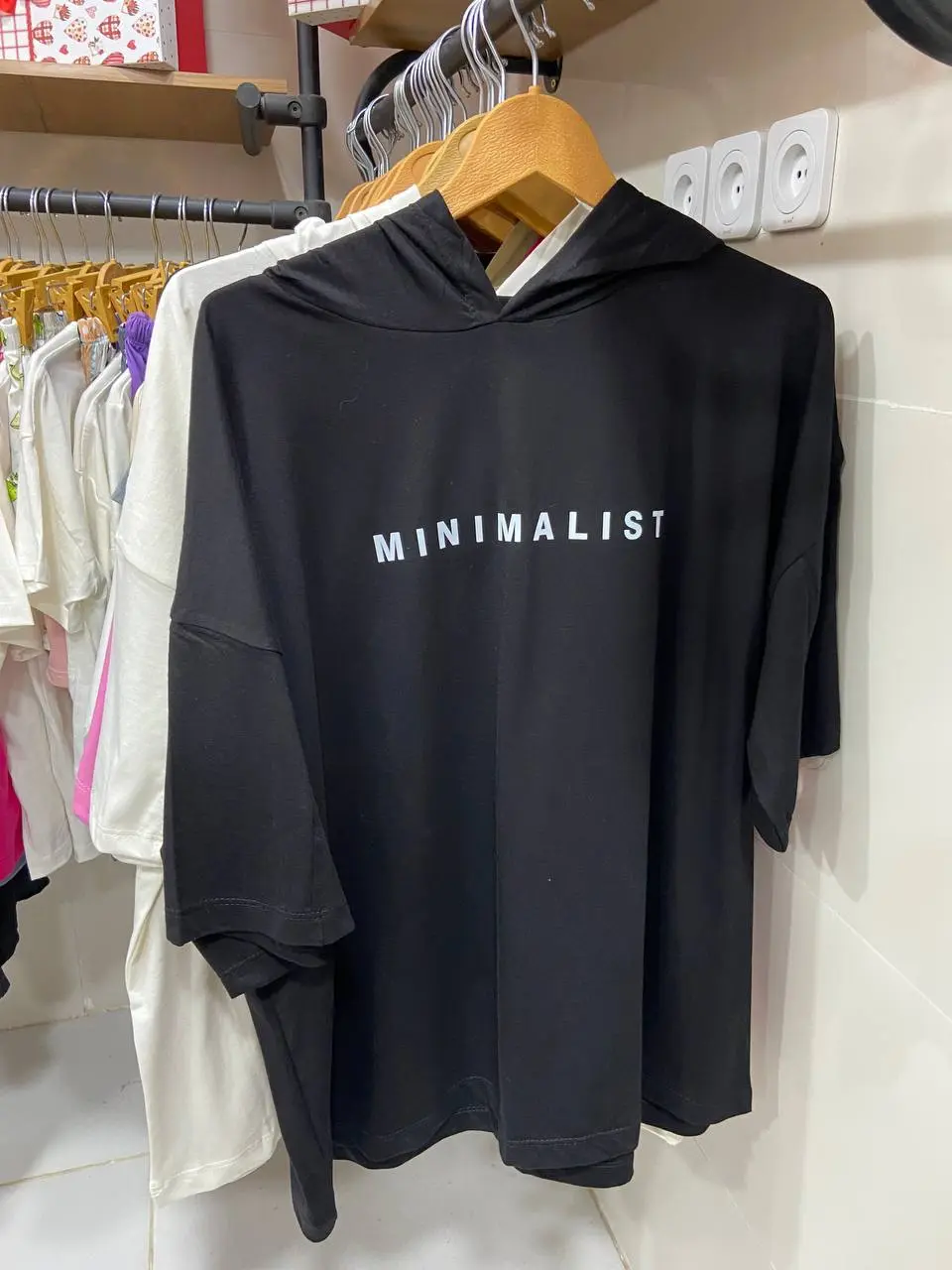 07 کلاهدار باکسی نوشته مینیمالیست کد 07 - تصویر 1