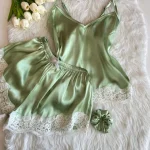 ست تاپ و شورتک ساتن ساده سبز دریایی کد 0039