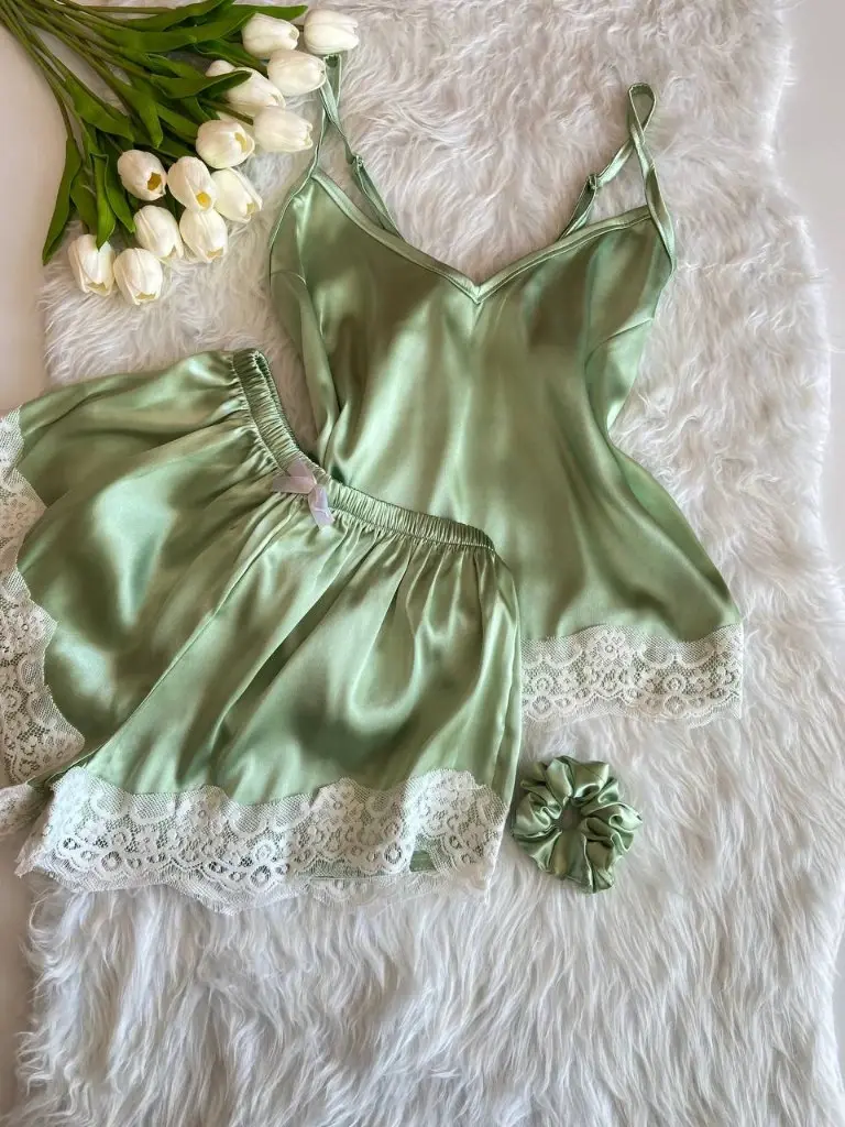 photo_2025-12-02_13-09-43 ست تاپ و شورتک ساتن ساده سبز دریایی کد 0039 - تصویر 1