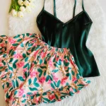 ست تاپ و شورتک ساتن سبز گلی کد 0039